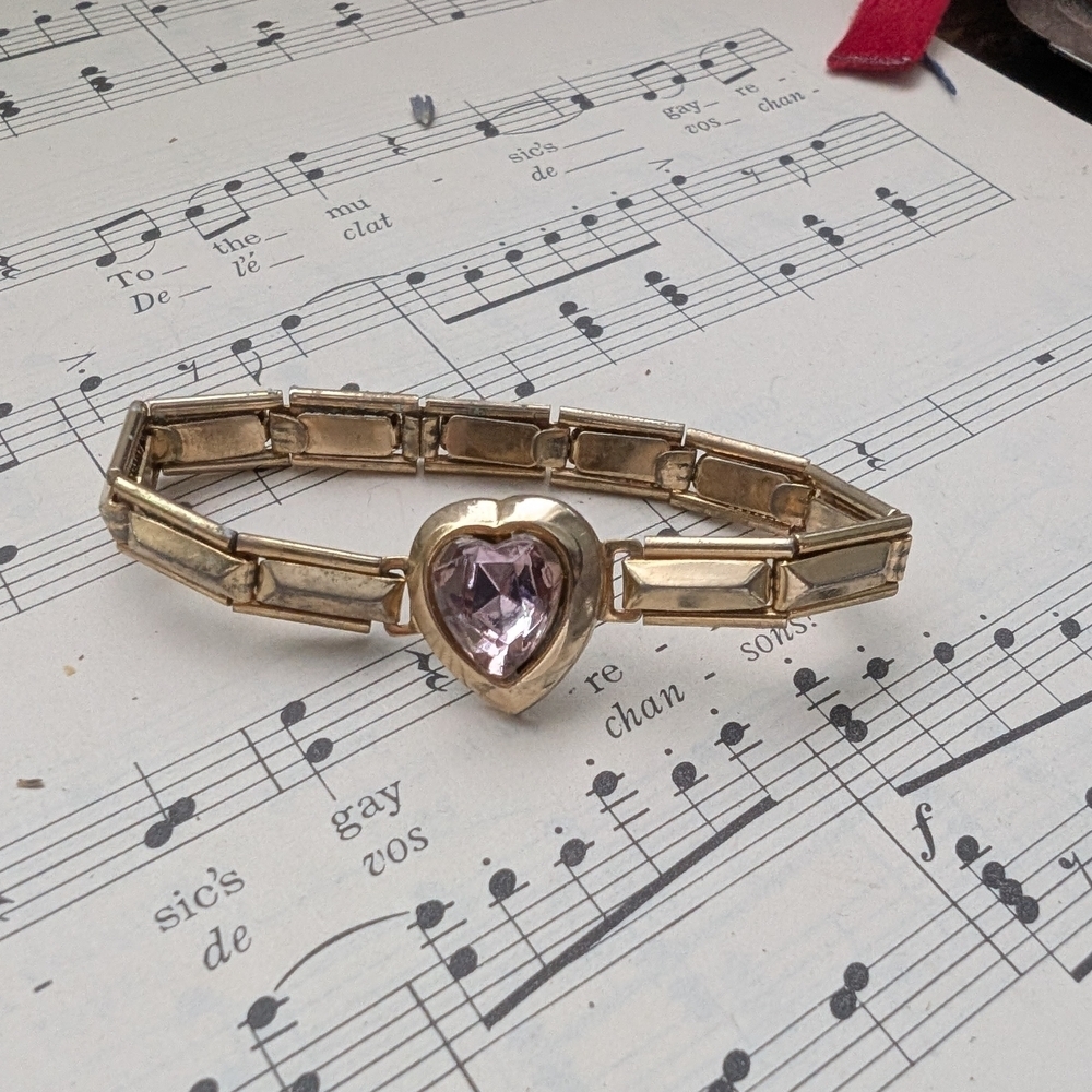 Gold Heart Expansion Bracelet with Purple Gemstone